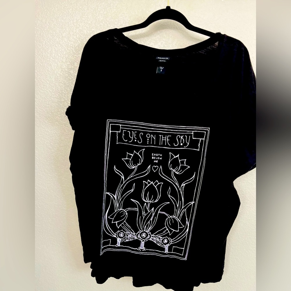Black Print Tee by Torrid size 3